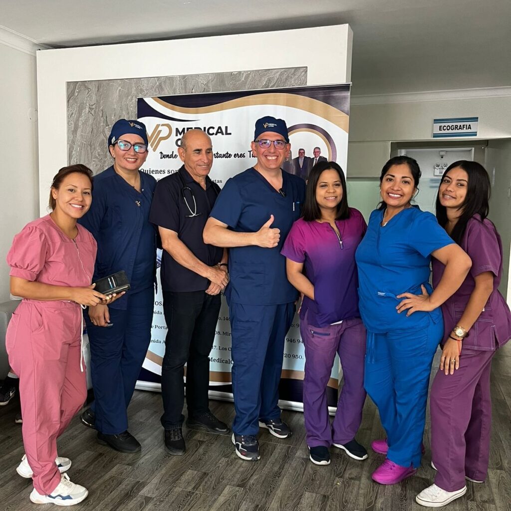 Compañeros y equipo de Doctores